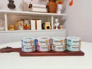 Pate cho mèo 1 tháng tuổi